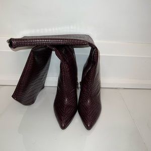 Brown boots size 6